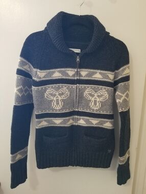 TNA Aritzia Lambswool Zip Sweater Nordic inspired Cabin Core Small